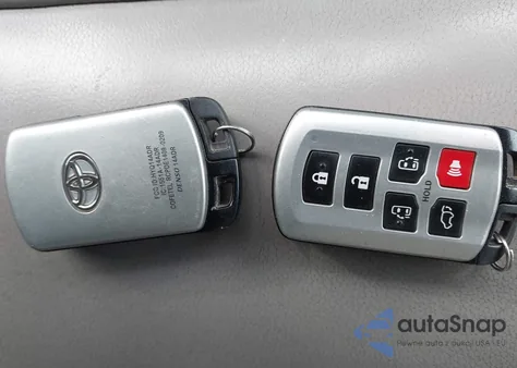 2018 Toyota Sienna Xle 7 Passenger from USA, damaged, VIN 5TDDZ3DC0JS199546